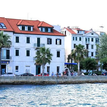Inn Apartments Split 4*